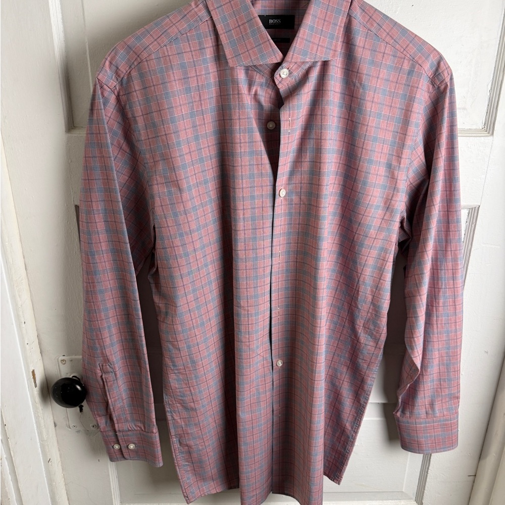 Hugo Boss Stylish dress shirt for business and casual